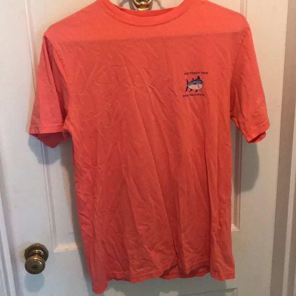 Southern Tide t-shirt